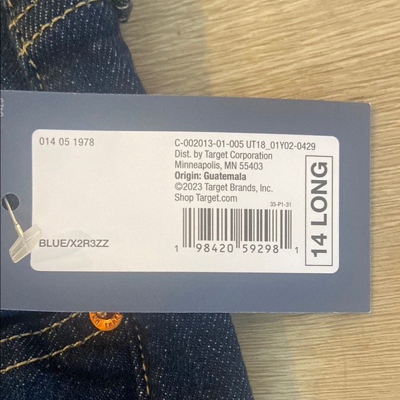 Universal Threads 80’s Slim fit jeans - Picture 3 of 3